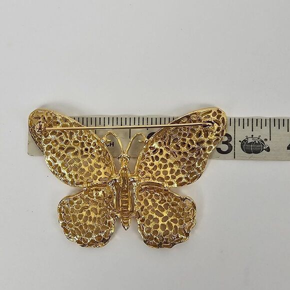 Vintage Butterfly White Enamel Brooch Pin Gold Tone Cut Out Open Work Ornate - Picture 5 of 8
